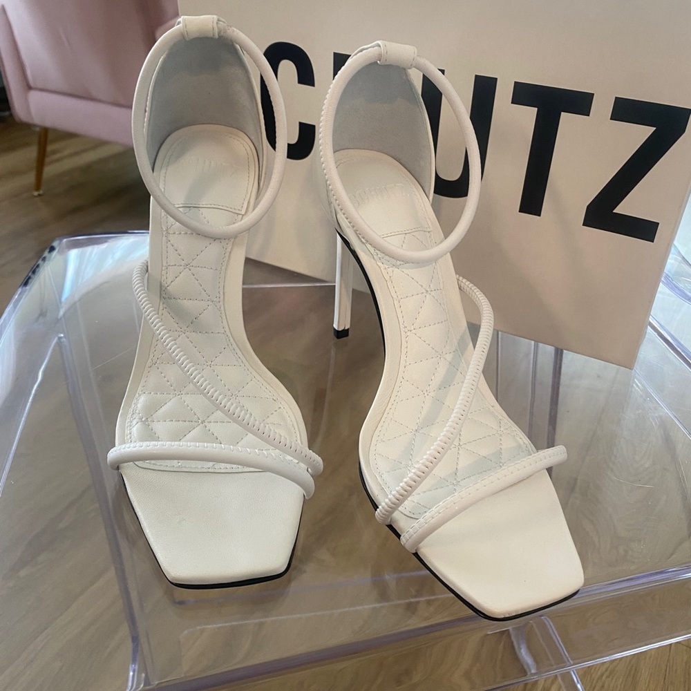 New Schutz white Sandals!